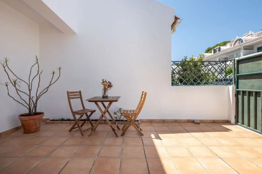 Terraced house for rent in rua Mãe de Água