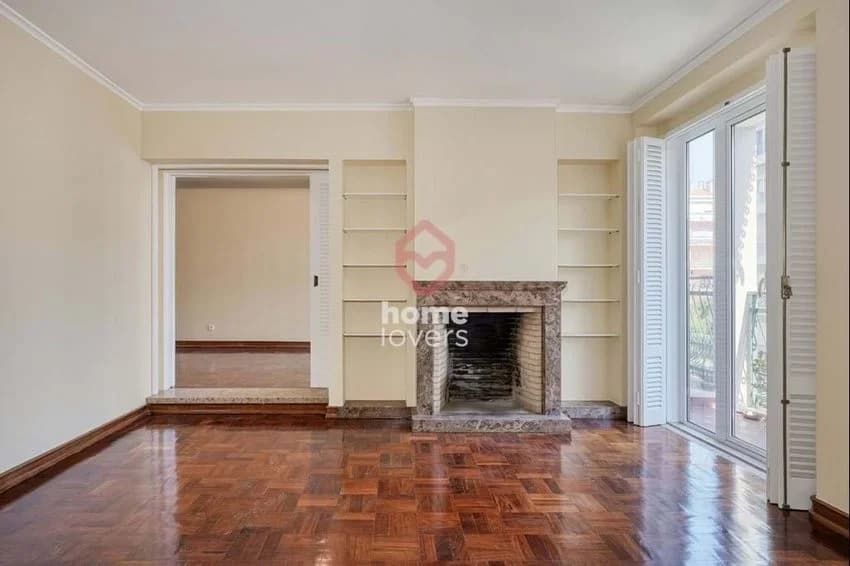 T5 flat for rent in Campo Pequeno