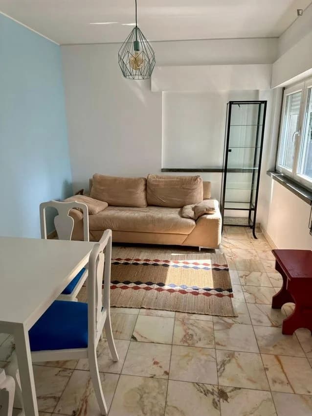 Andar de moradia for rent in avenida Francisca Lindoso