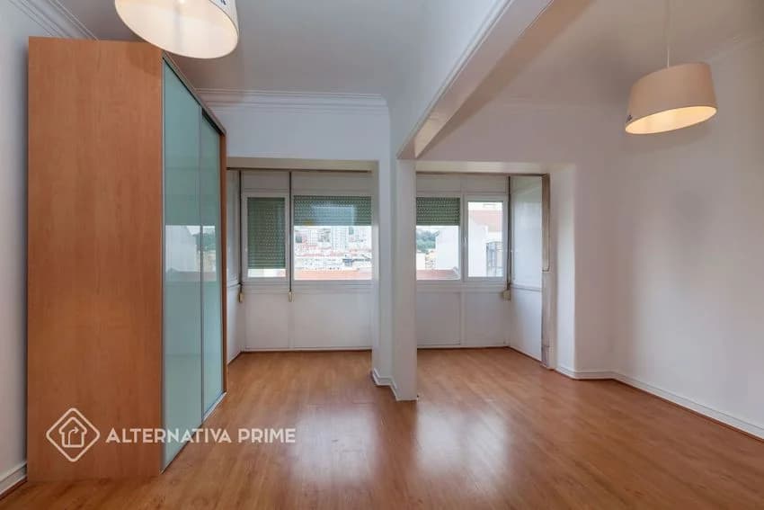 T1 flat for rent in rua Passos Manuel