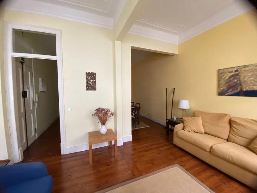 T2 flat for rent in travessa Dom Vasco