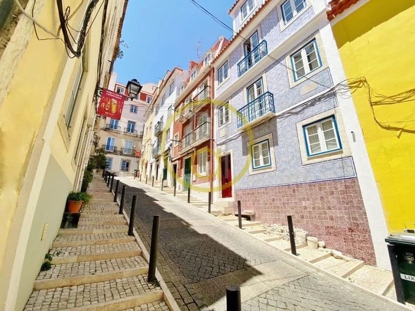 T1 flat for rent in Bica
