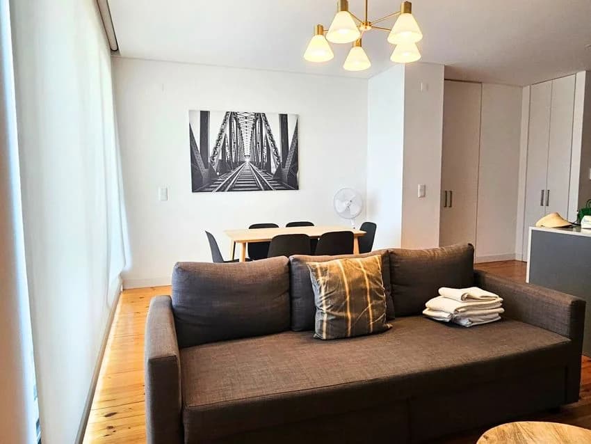 T2 flat for rent in rua Rodrigues de Faria, 55
