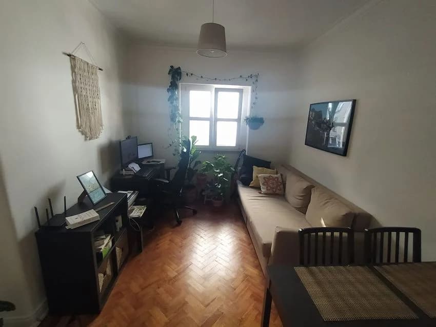 T2 flat for rent in rua Cláudio Nunes, 112