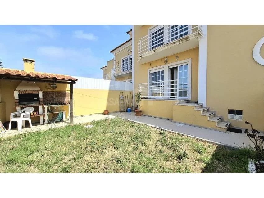 T2 flat for rent in Ericeira Sul