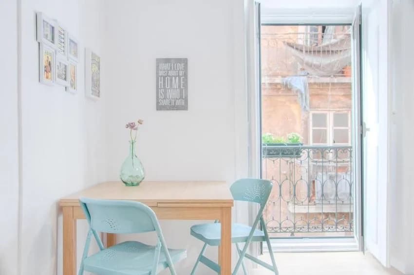 T0 studio flat for rent in rua da Atalaia