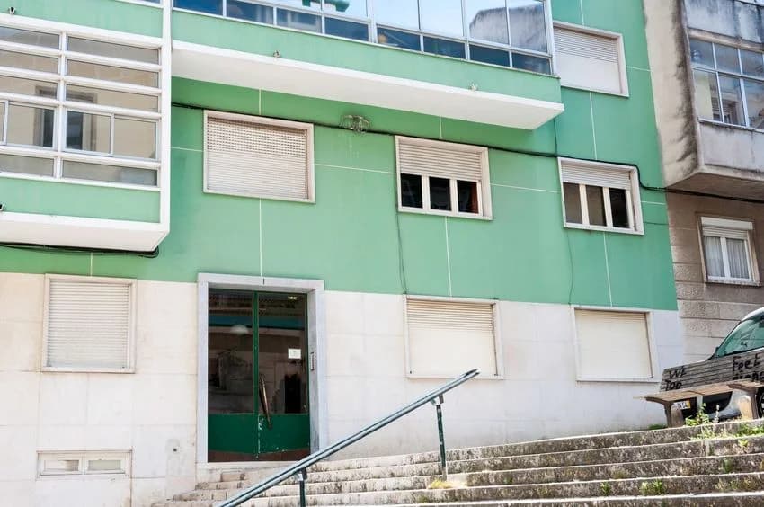 T2 flat for rent in rua Francisco de Holanda, 1