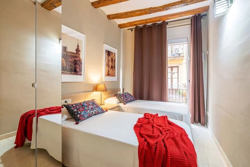 Flat / apartment for rent in Calle del Portal Nou, 7