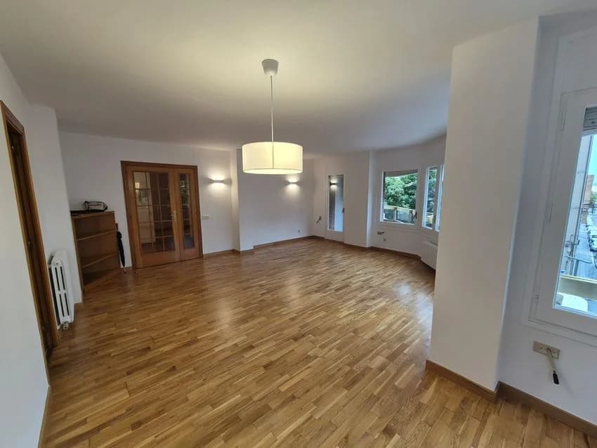 Flat / apartment for rent in Calle de Jacint Verdaguer, 26