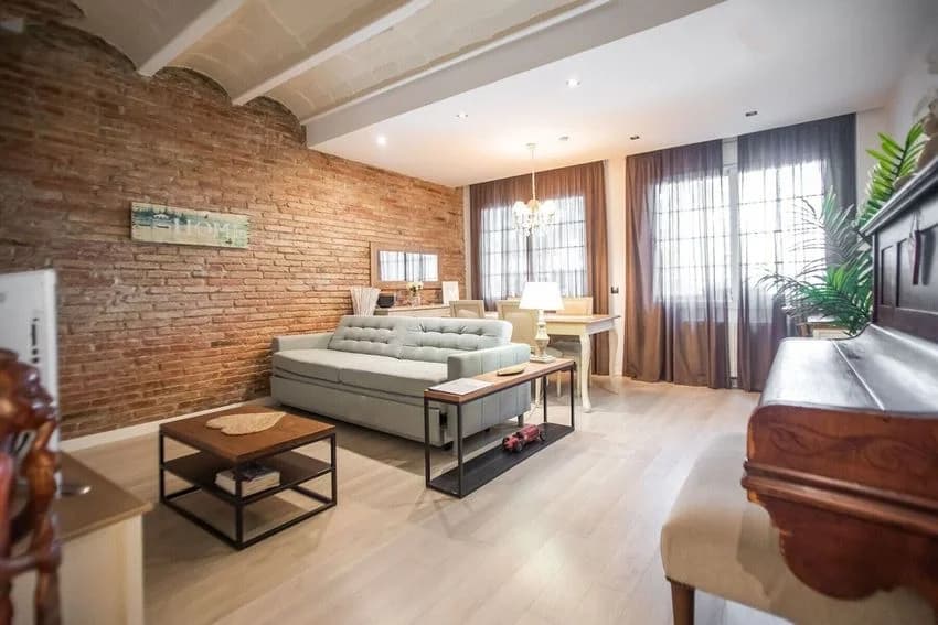 Flat / apartment for rent in Calle de la Lleialtat, 27