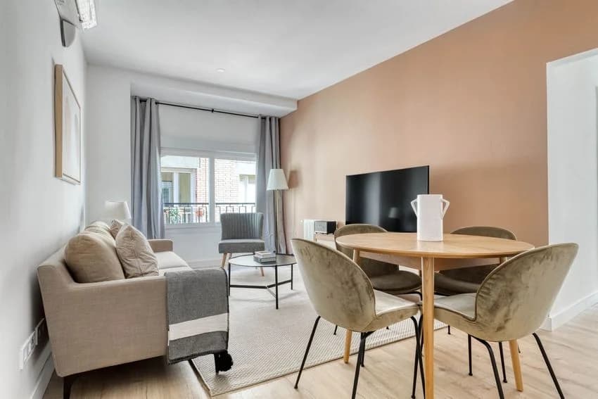 Flat / apartment for rent in Calle de Sors