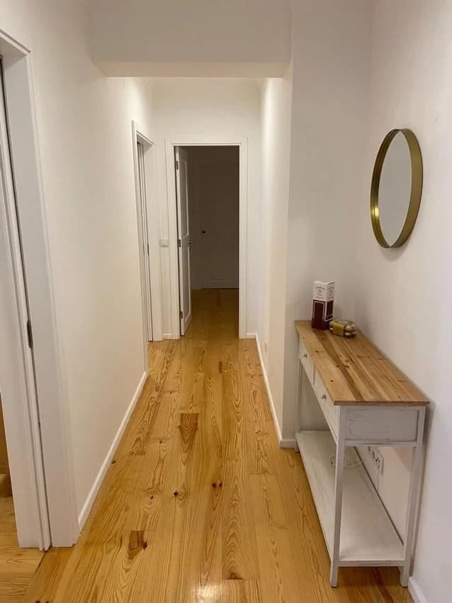 T3 flat for rent in rua Luís Derouet, 27