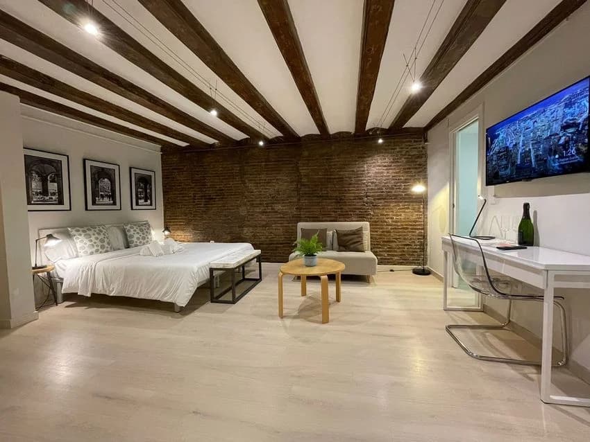 Studio flat for rent in Calle dels Lledó