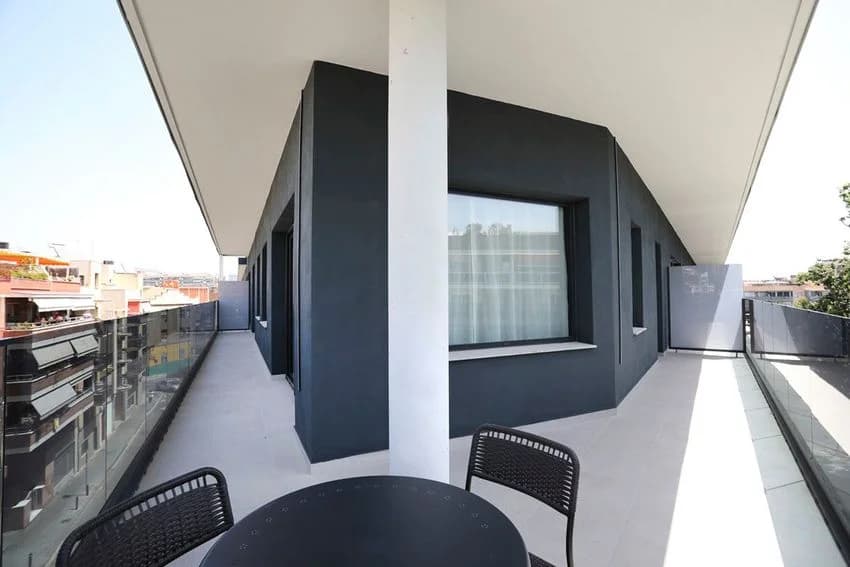 Flat / apartment for rent in Calle de Coll i Pujol, 17