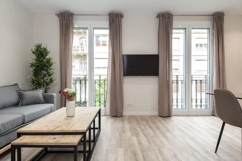 Flat / apartment for rent in Calle de Santaló