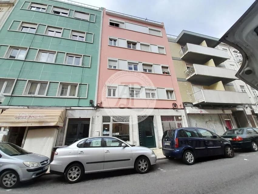 T1 flat for rent in Bairro dos Actores - Barão Sabrosa