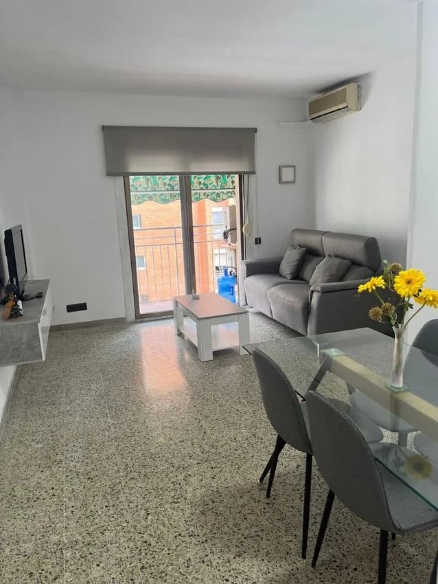 Flat / apartment for rent in CL Arago, 133