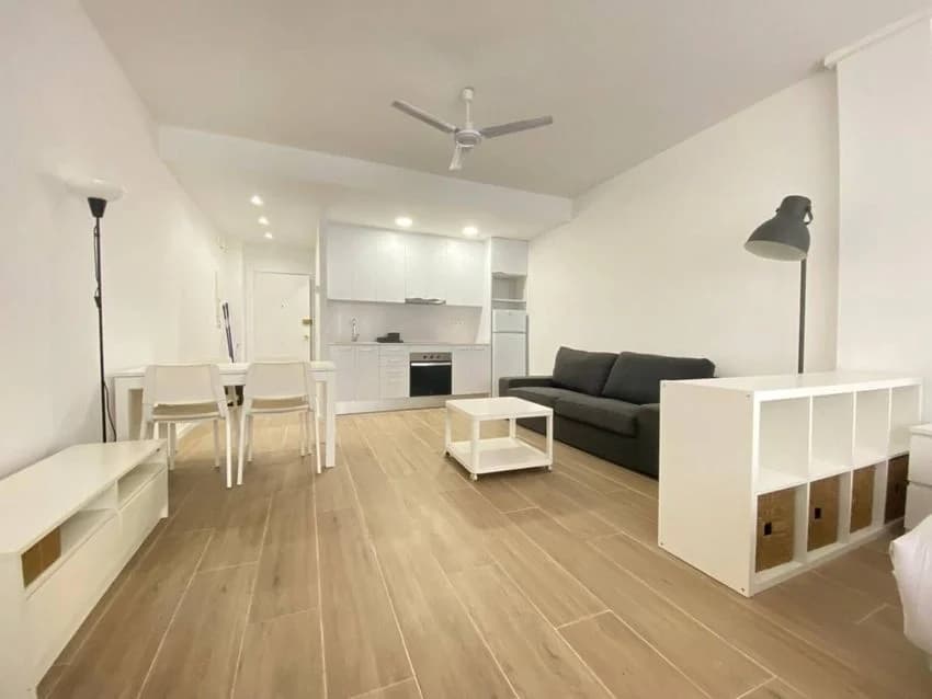 Studio flat for rent in Calle de Joaquín Costa