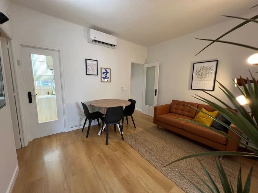 Flat / apartment for rent in Calle Esteve Grau