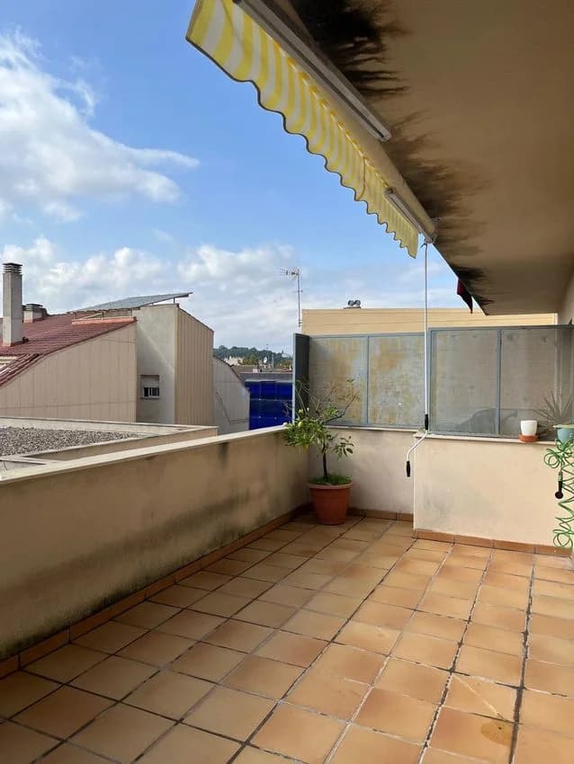 Flat / apartment for rent in Carretera Montcada