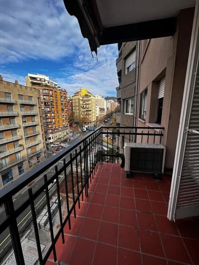 Flat / apartment for rent in Calle de Pi i Margall