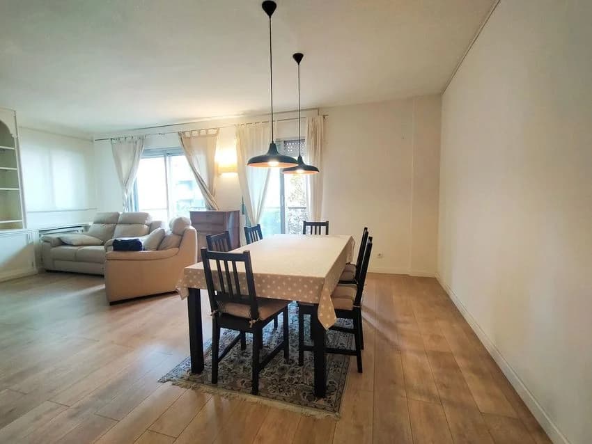 Flat / apartment for rent in Calle Casanova