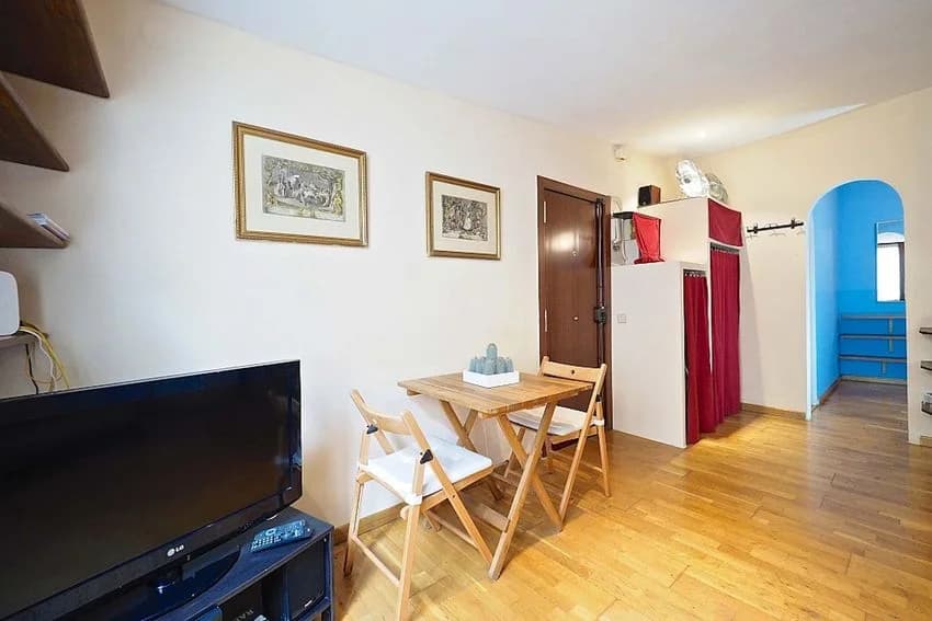 Flat / apartment for rent in Calle d'En Mònec Nn