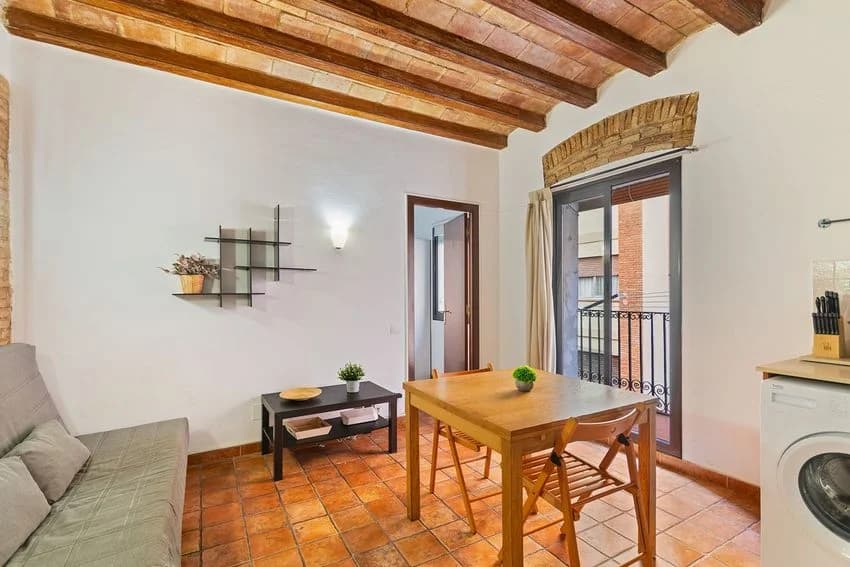 Flat / apartment for rent in Calle de Sant Miquel