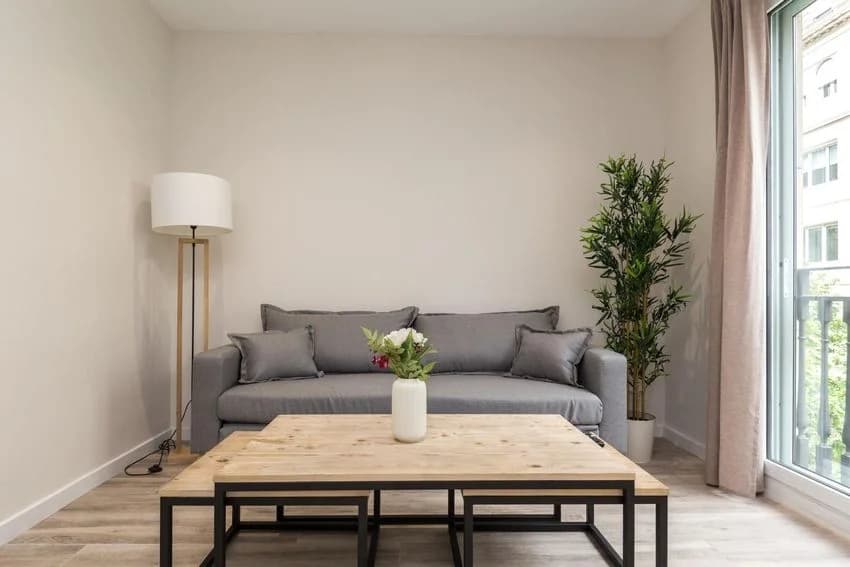 Flat / apartment for rent in Calle de Santaló