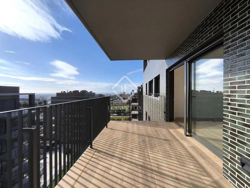 Flat / apartment for rent in Calle de Joan Miró