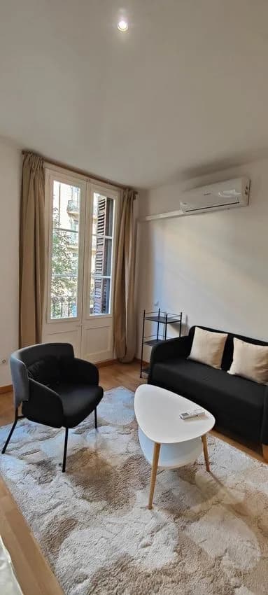 Studio flat for rent in Calle de Mallorca