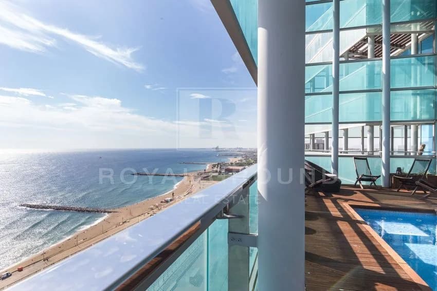 Duplex for rent in Paseo de Garcia Fària
