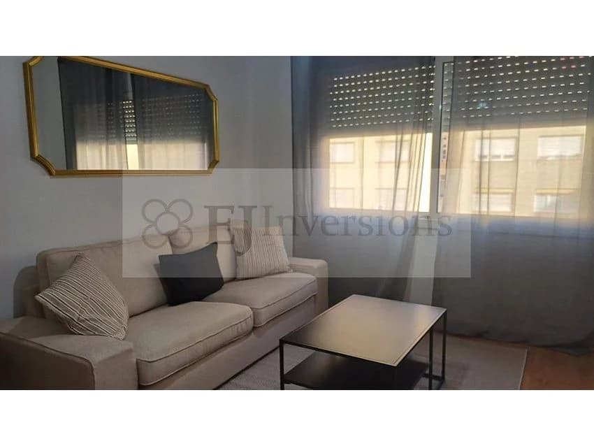 Flat / apartment for rent in Calle de Sant Màrius