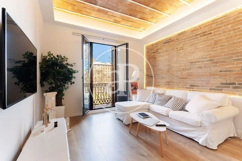 Flat / apartment for rent in Ronda de Sant Antoni