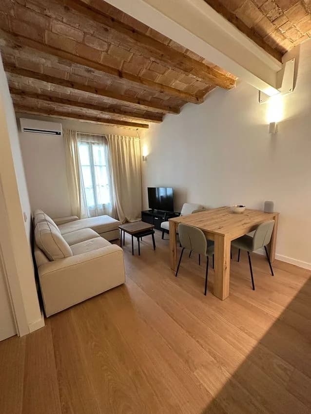 Flat / apartment for rent in Calle Blasco Garay, 36