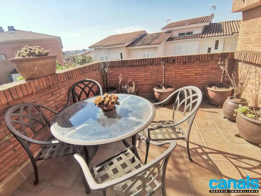 Flat / apartment for rent in Serraparera