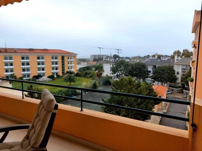 T2 flat for rent in avenida Infante Dom Henrique