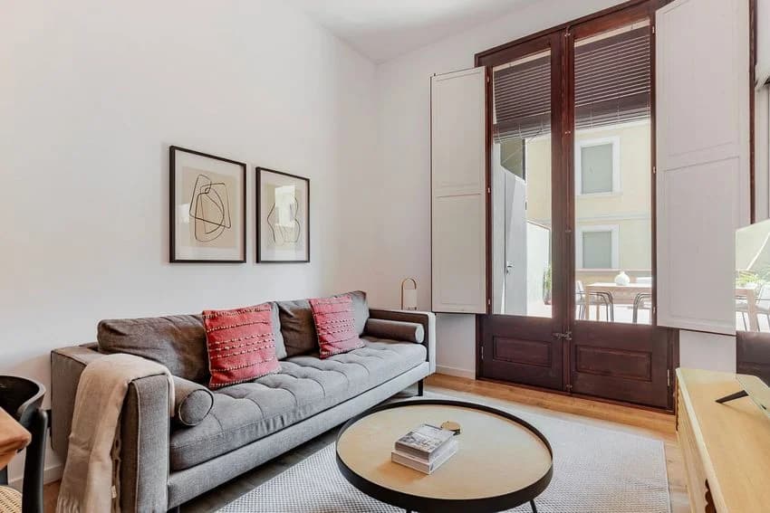 Flat / apartment for rent in Calle del Notariat