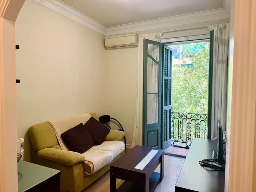 Flat / apartment for rent in Calle de Padilla