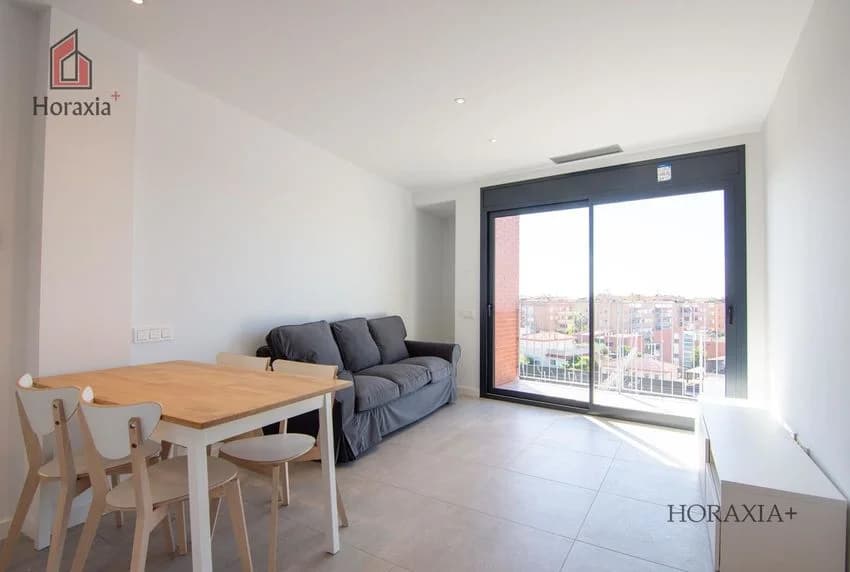 Flat / apartment for rent in Avenida Constitucion