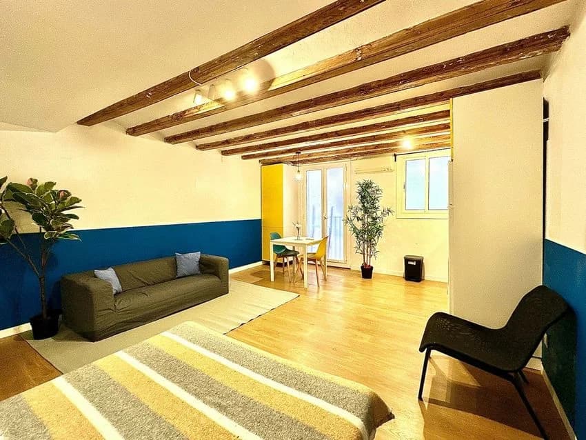 Studio flat for rent in Calle de Ferran Nn