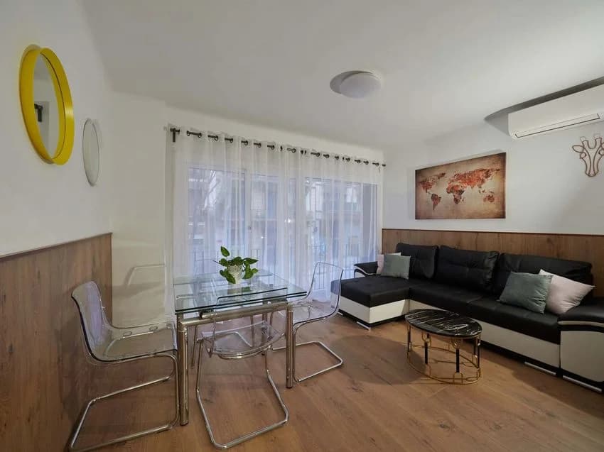Flat / apartment for rent in Calle del Comte Borrell, 82