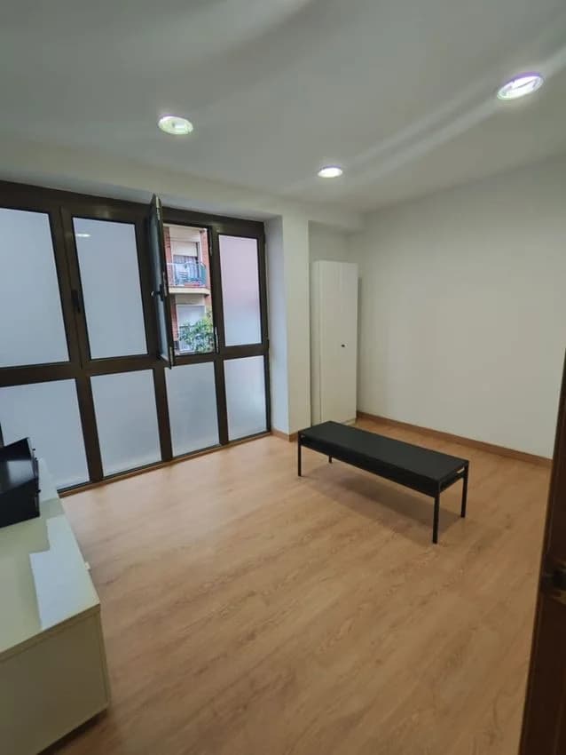 Flat / apartment for rent in pubilla cases, 16