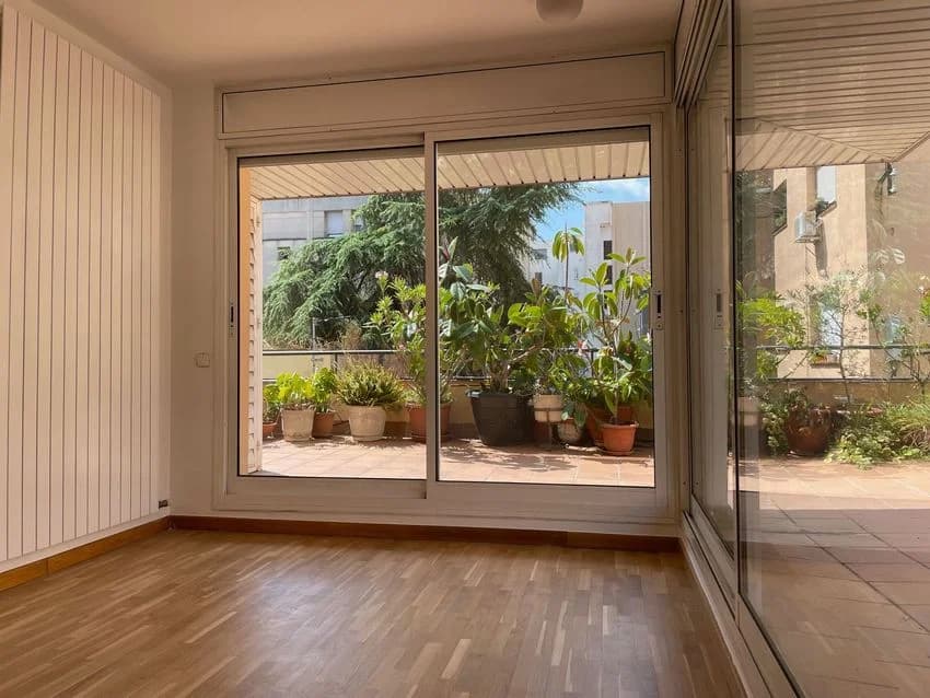 Flat / apartment for rent in Calle de Monturiol, 2 -4
