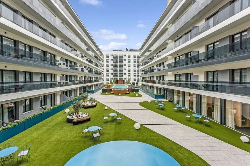 Flat / apartment for rent in Calle de Lola Iturbe Arizcuren, 2