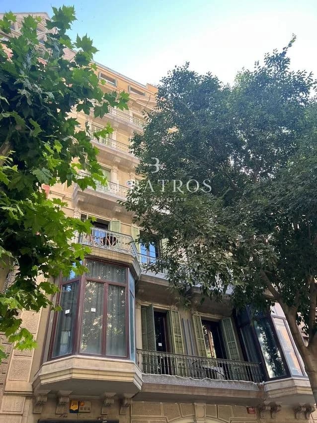 Flat / apartment for rent in Calle de Girona