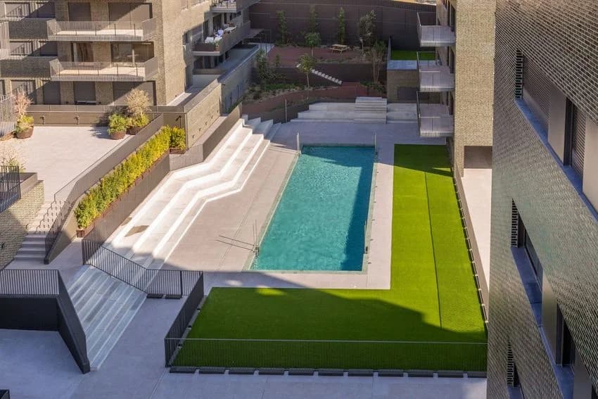 Penthouse for rent in de Joan Miró, 45