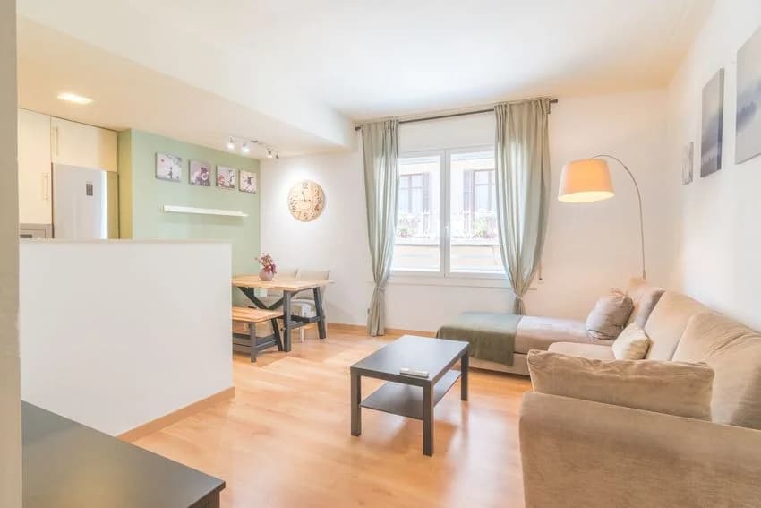 Flat / apartment for rent in CL Alfons XII