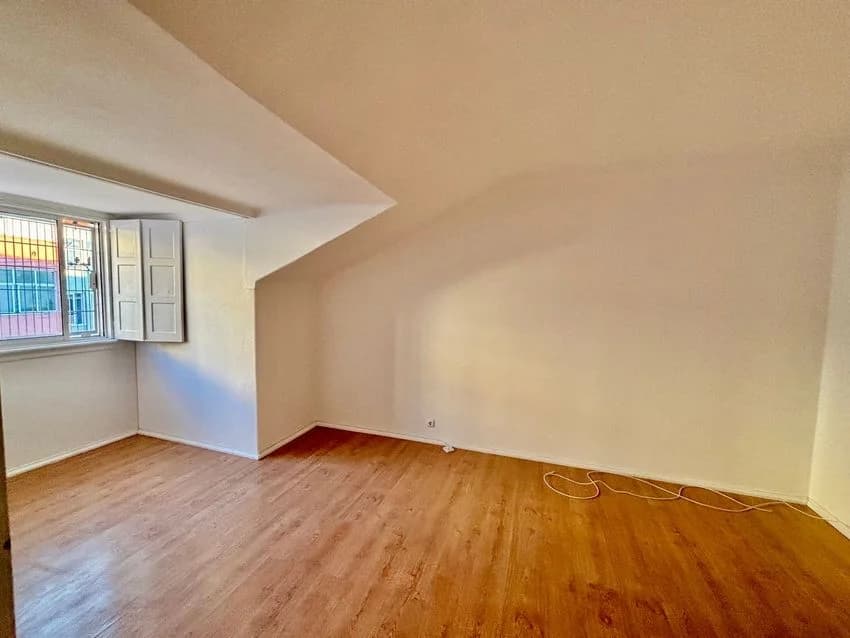 T3 flat for rent in rua de Macau, 22