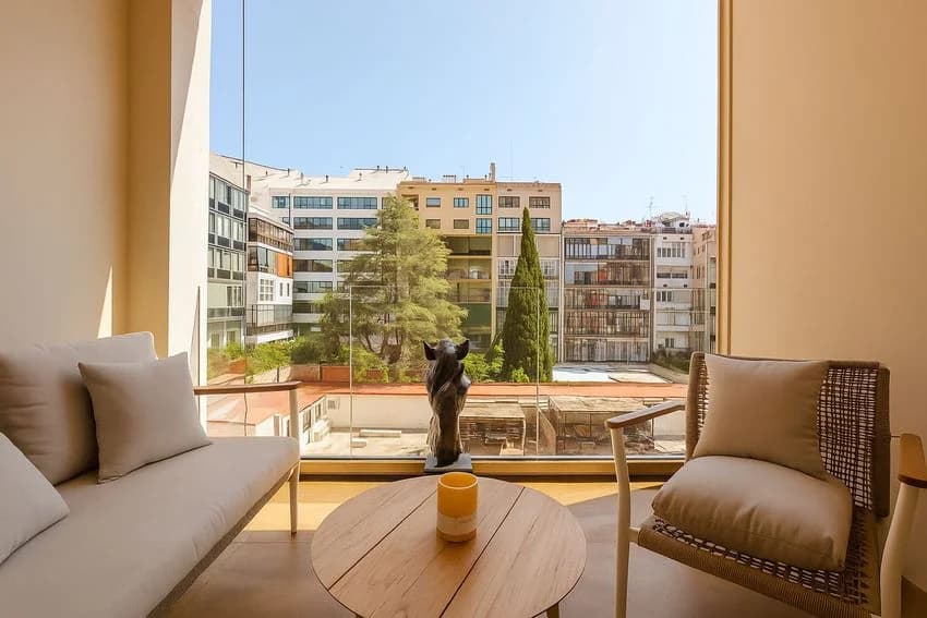 Flat / apartment for rent in Calle d'Enric Granados
